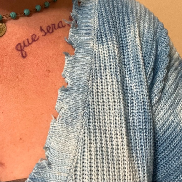 Blue Shark bite top - Picture 6 of 8